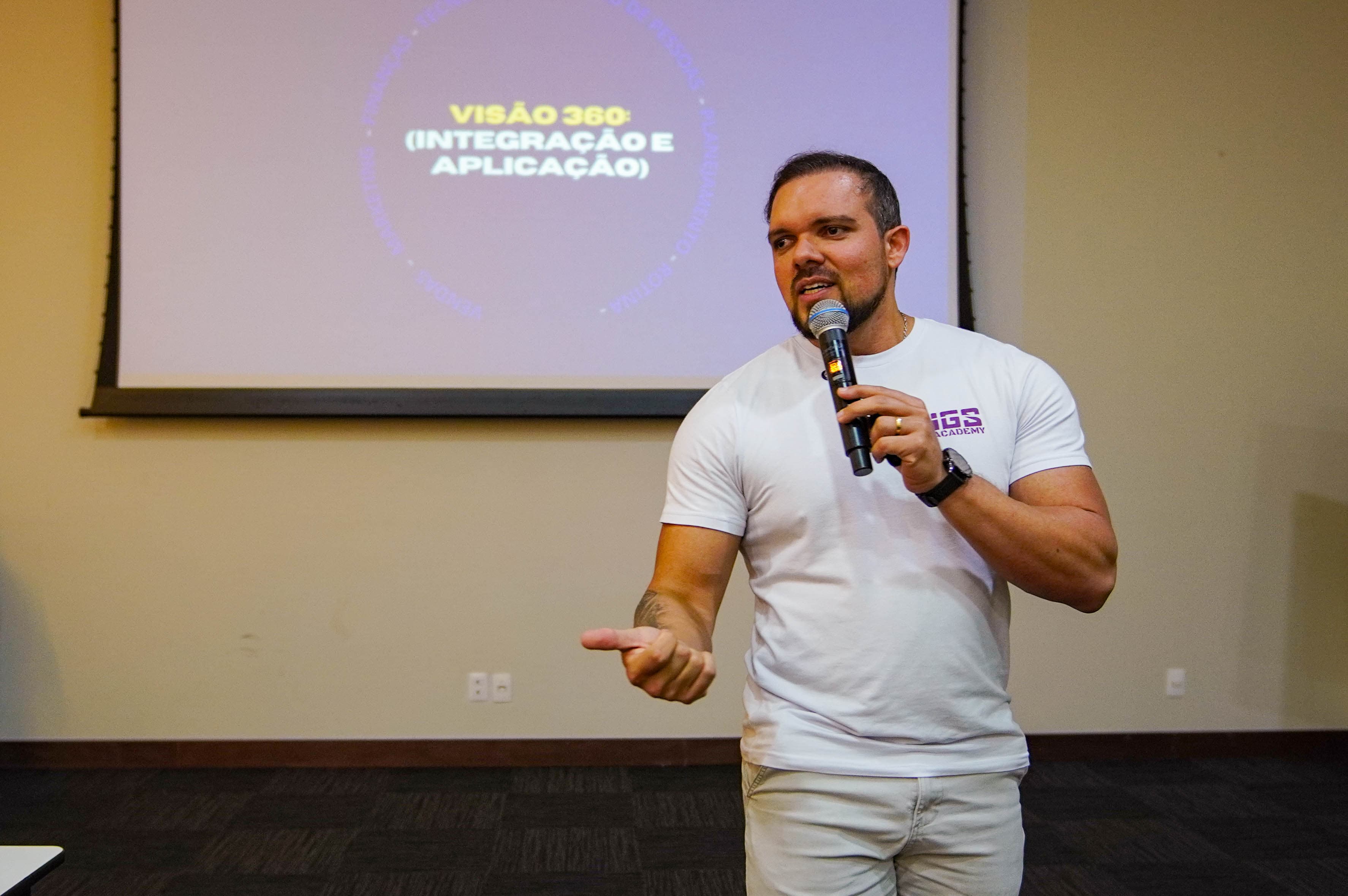 Hildegard Assis